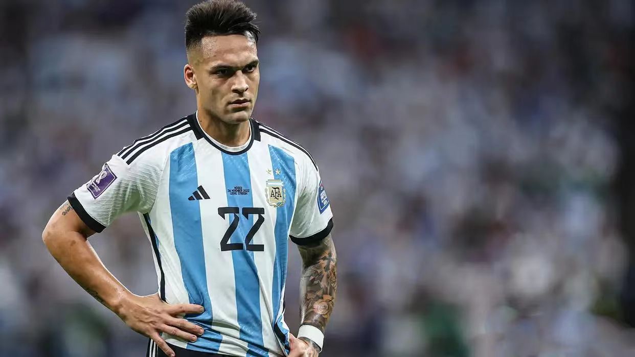 Lautaro, místo neustálého vymlouvání se, je lepší mluvit silou